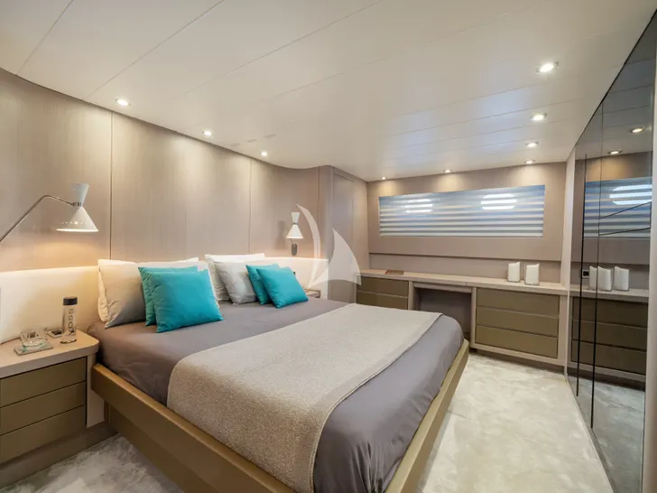 MINOU Canados 86 - master cabin MINOU Canados 86 - master cabin