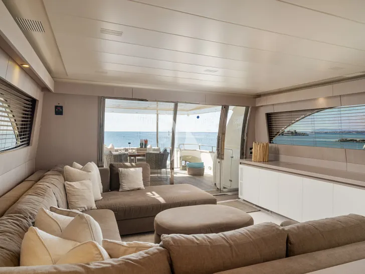 MINOU Canados 86 - saloon MINOU Canados 86 - saloon