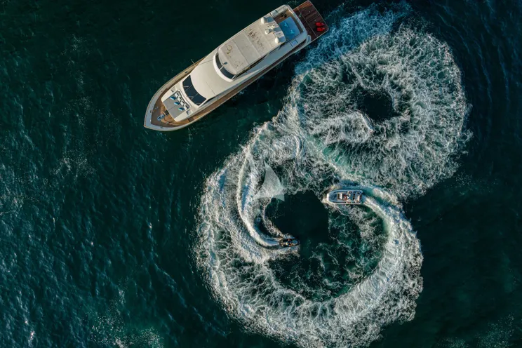 Charter Yacht MINOU - Canados 86 - 4 Cabins - Naples - Sorrento - Ischia - Capri - Positano - Amalfi Coast - Italy