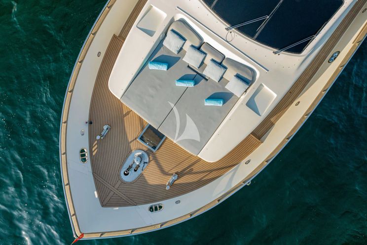 Charter Yacht MINOU - Canados 86 - 4 Cabins - Naples - Sorrento - Ischia - Capri - Positano - Amalfi Coast - Italy