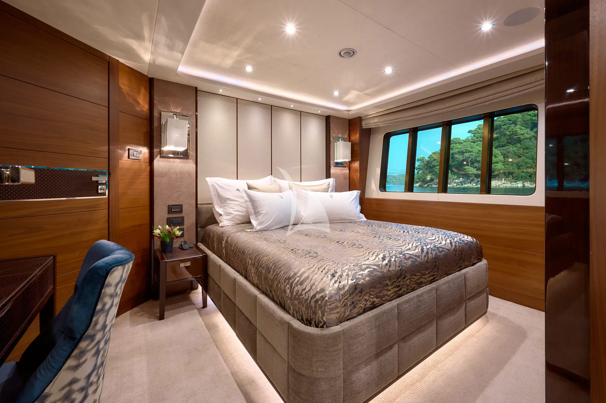 MIRAGE IV Princess 40m - VIP cabin 2