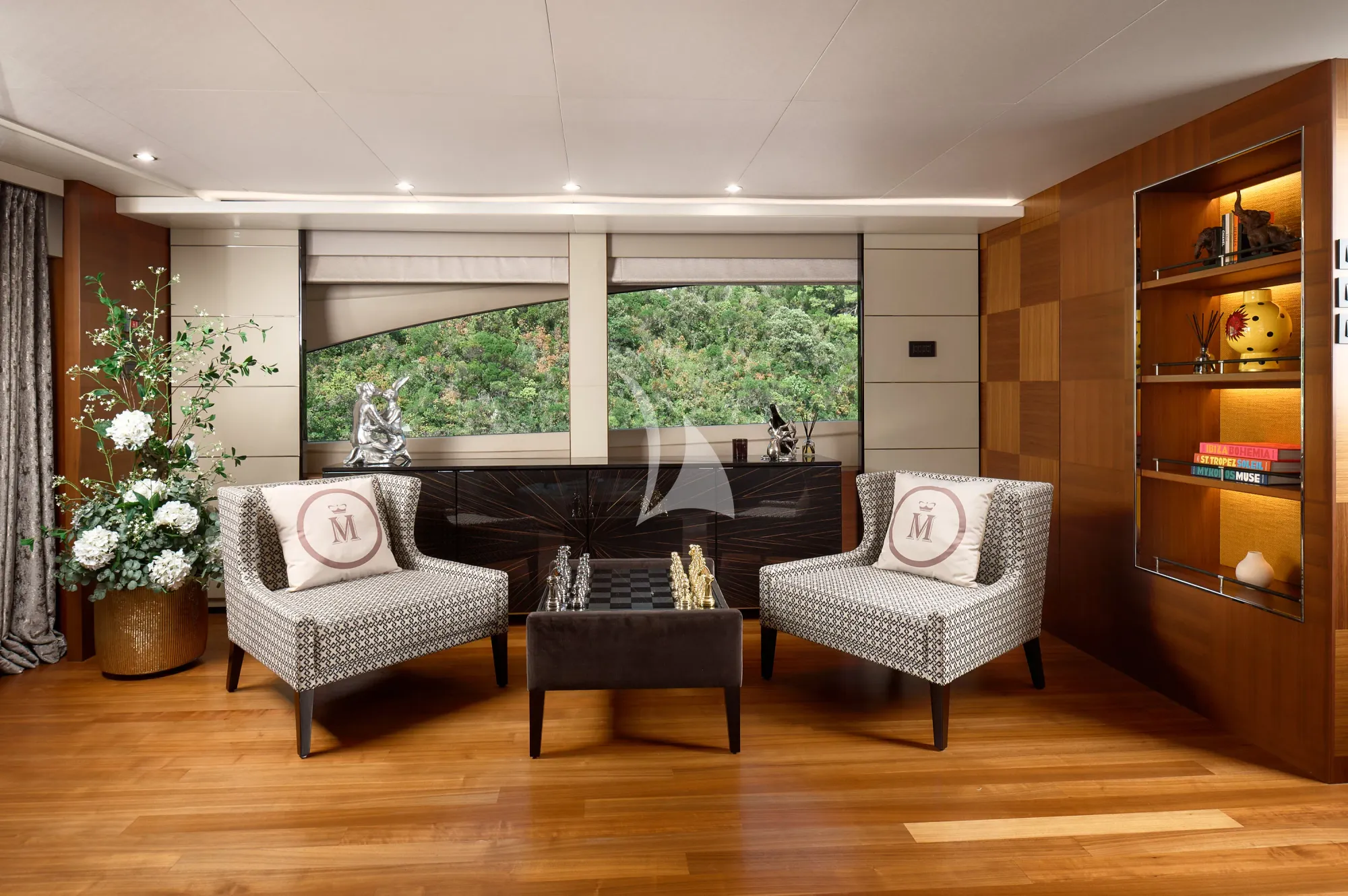 MIRAGE IV Princess 40m - board game area