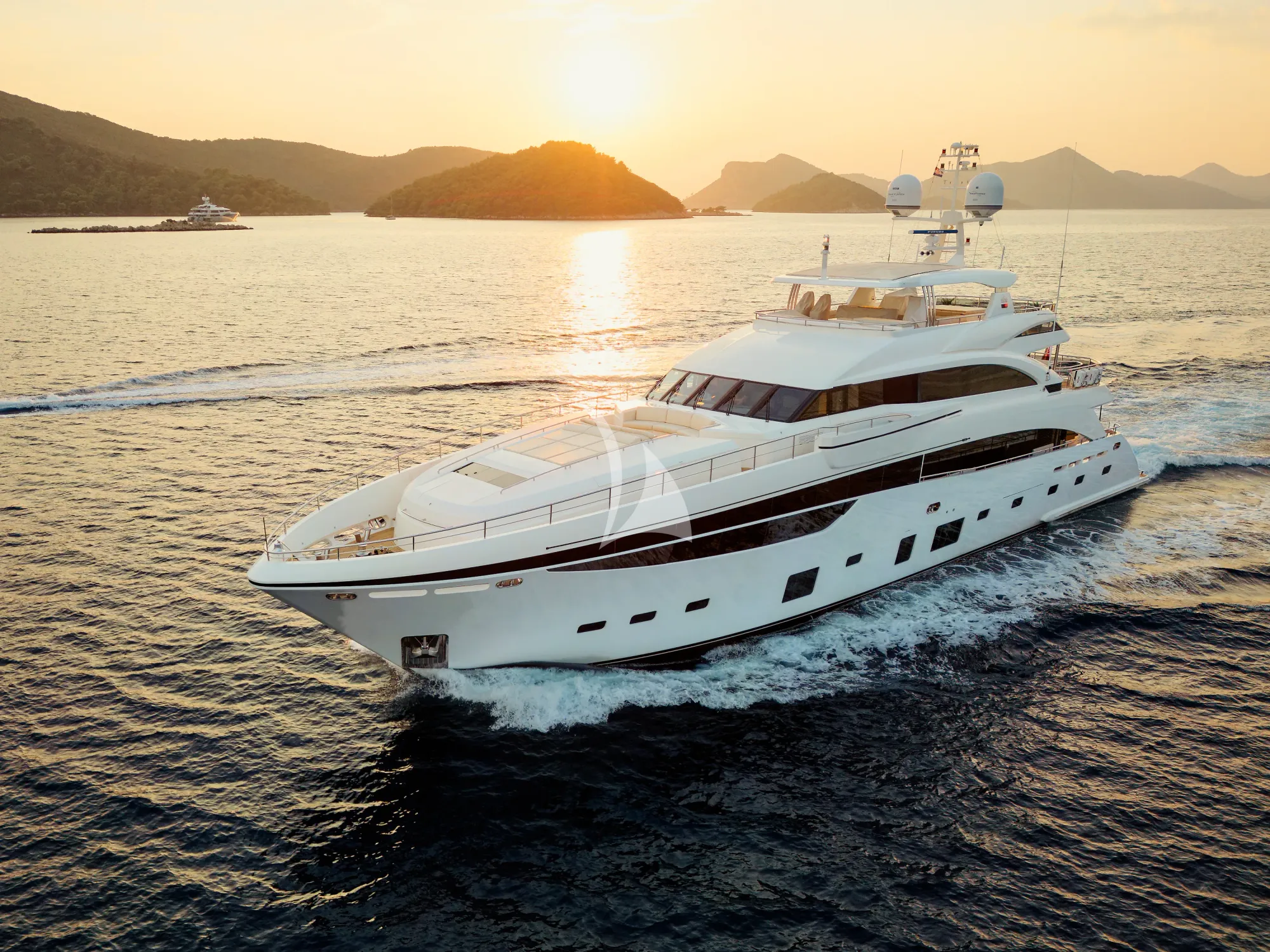 MIRAGE IV Princess 40m - under the sunset