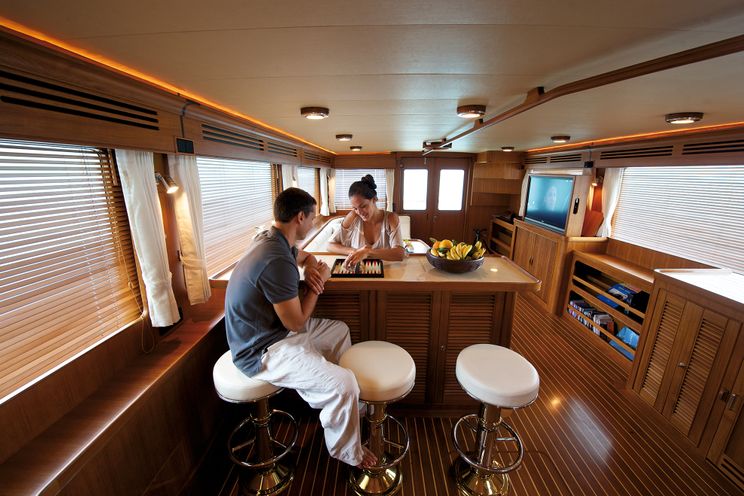 Charter Yacht MISS KULANI - 4 Cabins - Tahiti - Bora Bora - South Pacific