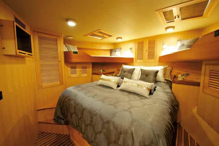 Charter Yacht MISS KULANI - 4 Cabins - Tahiti - Bora Bora - South Pacific