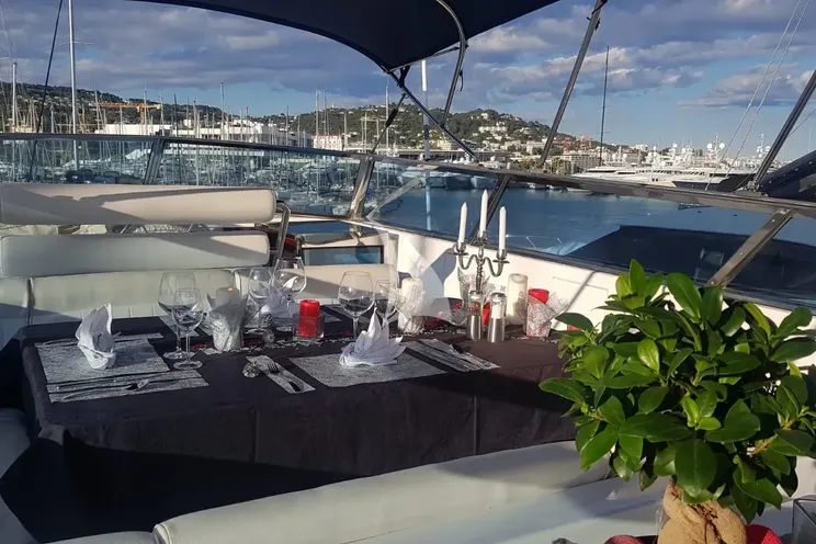 Charter Yacht MISS CANDY - Versilcraft 30m - 4 Cabins - Cannes - Monaco - St Tropez - Nice - French Riviera