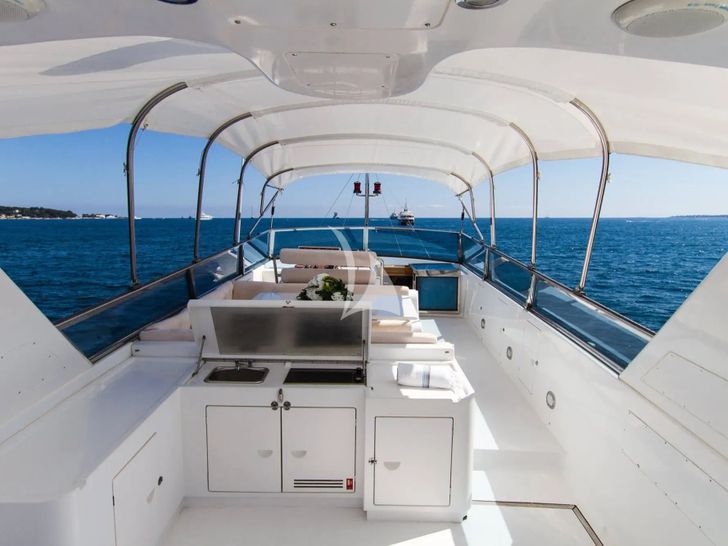 MISS CANDY Versilcraft 30m - flybridge MISS CANDY Versilcraft 30m - flybridge