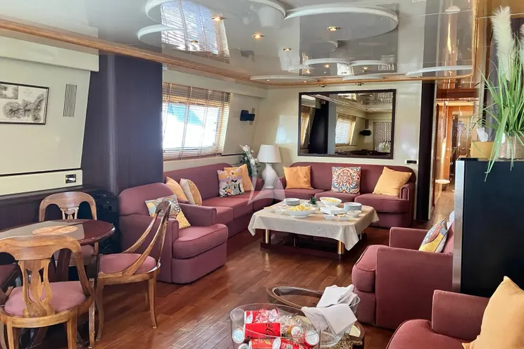 Charter Yacht MISS CANDY - Versilcraft 30m - 4 Cabins - Cannes - Monaco - St Tropez - Nice - French Riviera