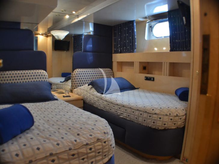 MISS CANDY Versilcraft 30m - twin cabin 2 MISS CANDY Versilcraft 30m - twin cabin 2