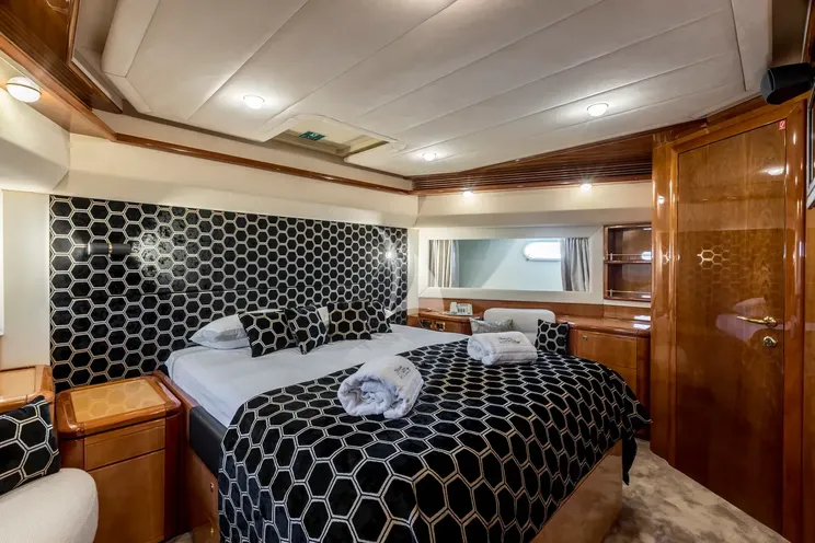 Charter Yacht MISS KATARIINA - Ferretti 880 - 4 Cabins - Split - Dubrovnik - Hvar - Croatia