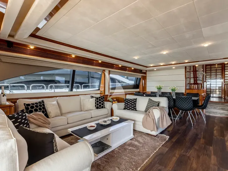 MISS KATARIINA Ferretti 880 - saloon MISS KATARIINA Ferretti 880 - saloon