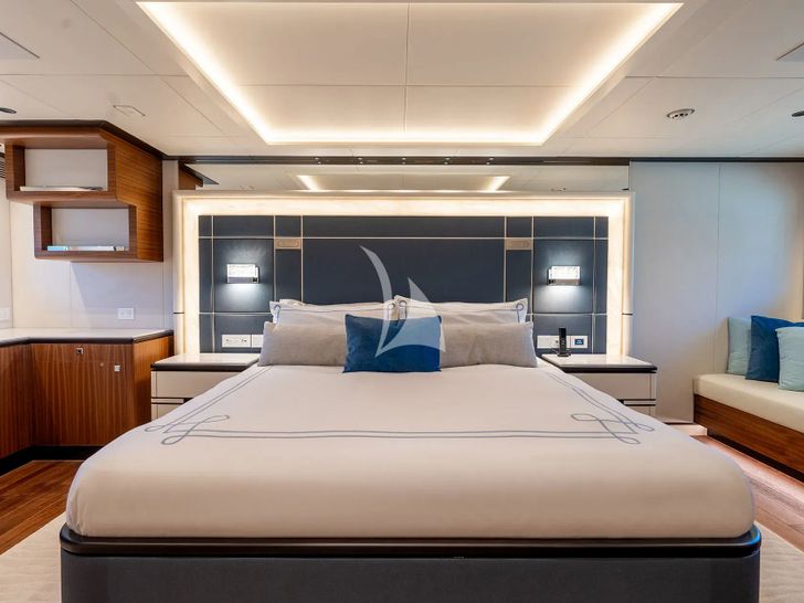 MISS MICHELLE Horizon RP122 - VIP cabin 1 MISS MICHELLE Horizon RP122 - VIP cabin 1