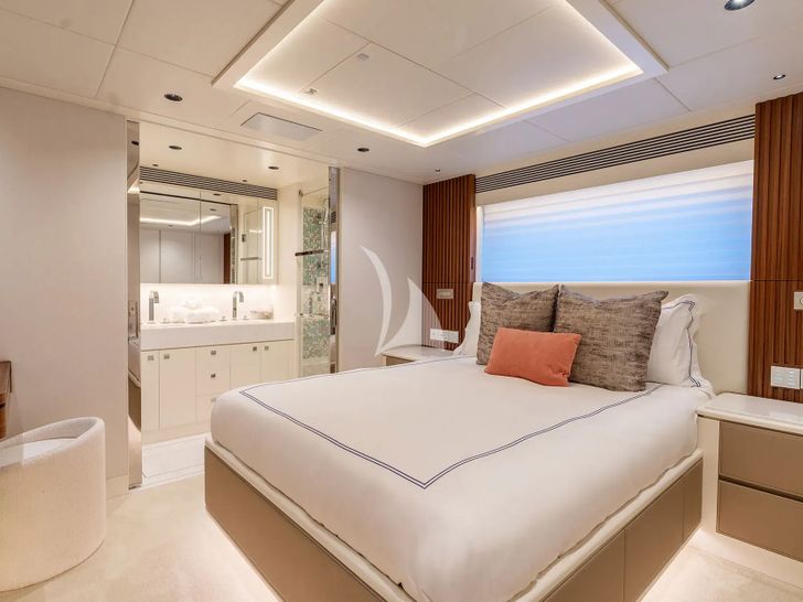 MISS MICHELLE Horizon RP122 - VIP cabin 2 MISS MICHELLE Horizon RP122 - VIP cabin 2