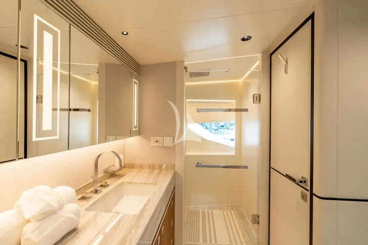 Charter Yacht MISS MICHELLE - Horizon RP122 - 4 Cabins - Nassau - Exumas - Bahamas