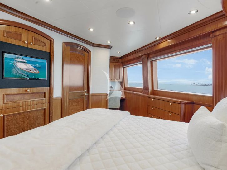 MISS STEPHANIE Richmond 142 - VIP cabin 1 bed MISS STEPHANIE Richmond 142 - VIP cabin 1 bed