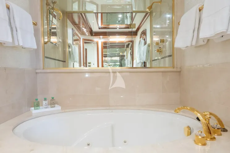 Charter Yacht MISS STEPHANIE - Richmond 142 - 6 Cabins - Nassau - Exumas - Bahamas