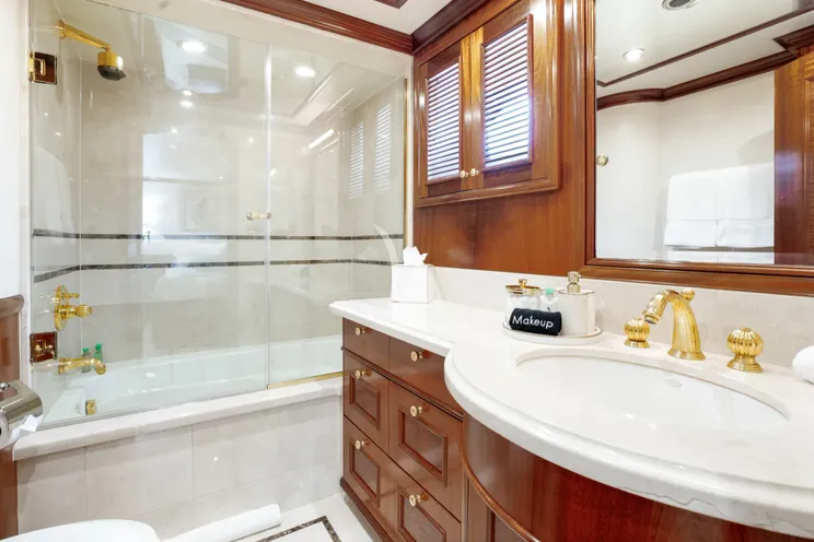 Charter Yacht MISS STEPHANIE - Richmond 142 - 6 Cabins - Nassau - Exumas - Bahamas