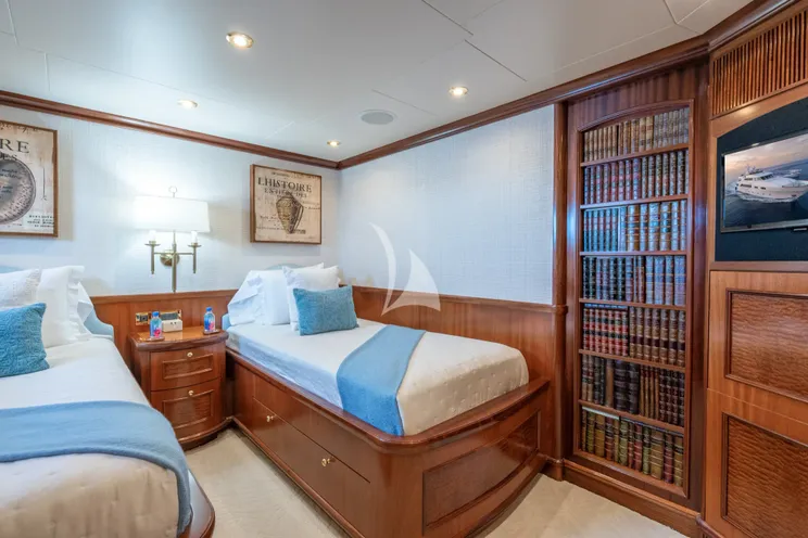 Charter Yacht MISS STEPHANIE - Richmond 142 - 6 Cabins - Nassau - Exumas - Bahamas