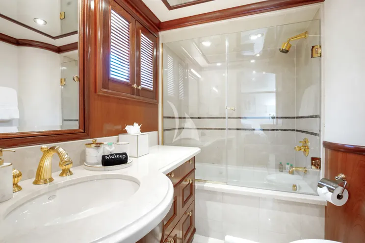 Charter Yacht MISS STEPHANIE - Richmond 142 - 6 Cabins - Nassau - Exumas - Bahamas