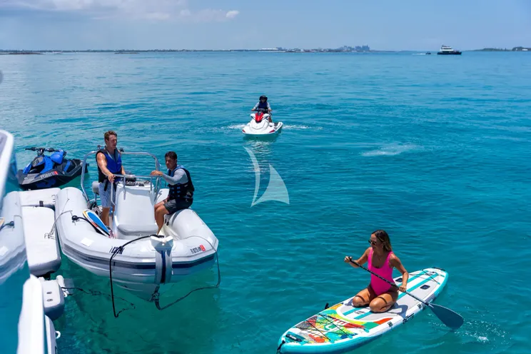 Charter Yacht MISS STEPHANIE - Richmond 142 - 6 Cabins - Nassau - Exumas - Bahamas