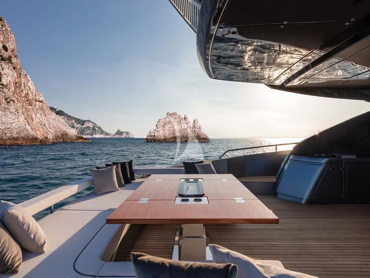 MONTENAPO Riva Folgore 88 - aft deck dining area MONTENAPO Riva Folgore 88 - aft deck dining area