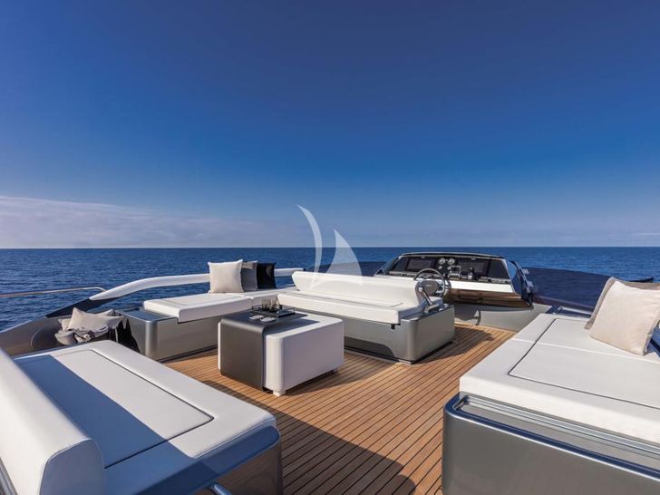 MONTENAPO Riva Folgore 88 - flybridge MONTENAPO Riva Folgore 88 - flybridge