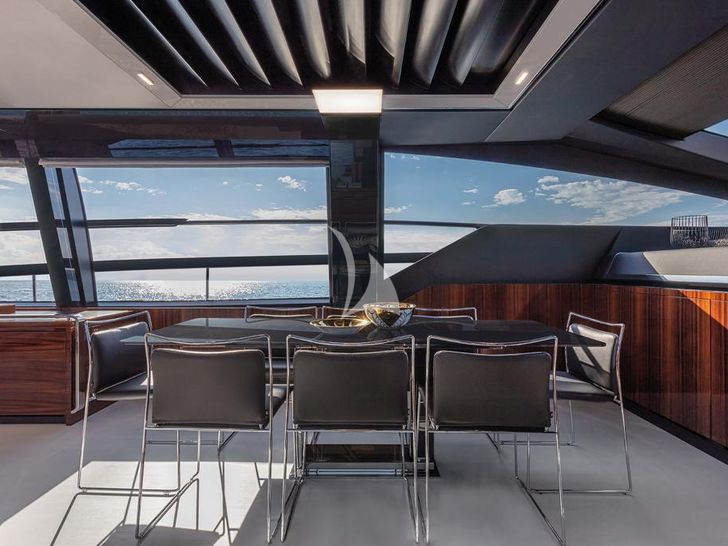 MONTENAPO Riva Folgore 88 - indoor dining area MONTENAPO Riva Folgore 88 - indoor dining area