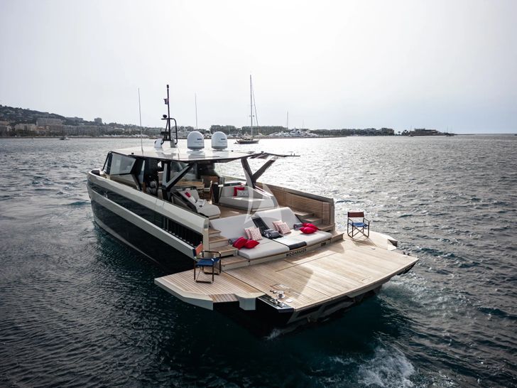 MOONRAKER Wally Wallywhy100 - anchored aft shot MOONRAKER Wally Wallywhy100 - anchored aft shot