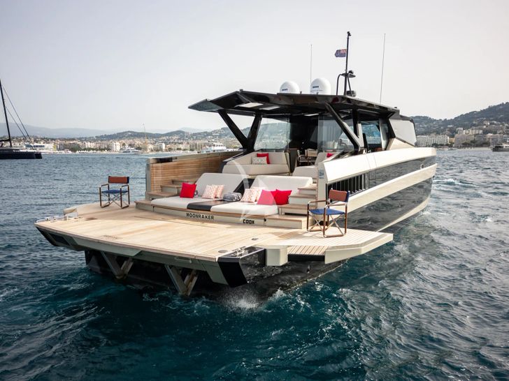 MOONRAKER Wally Wallywhy100 - swim platform and aft bronzing area MOONRAKER Wally Wallywhy100 - swim platform and aft bronzing area