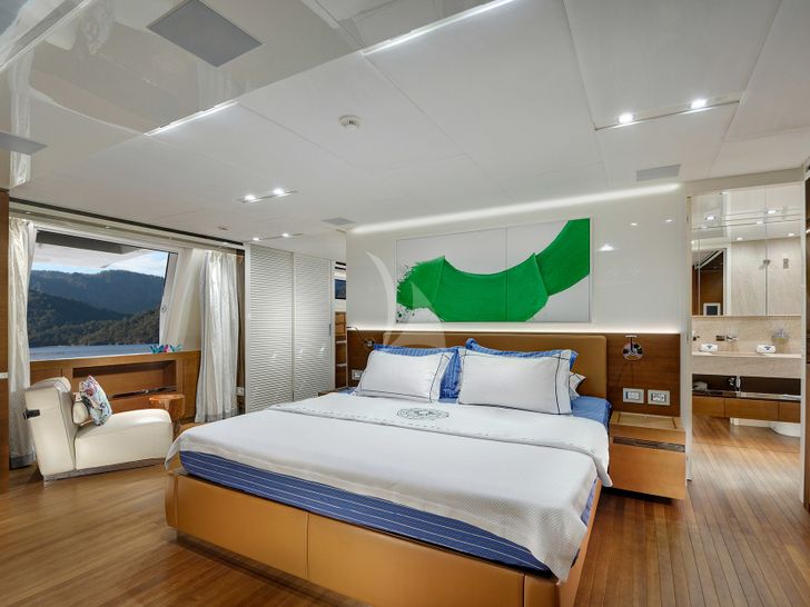 MORNING STAR Sanlorenzo 37 Master Stateroom MORNING STAR Sanlorenzo 37 Master Stateroom