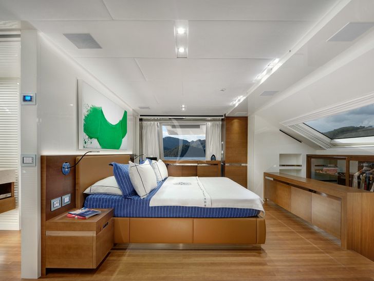 MORNING STAR Sanlorenzo 37 Master Stateroom2 MORNING STAR Sanlorenzo 37 Master Stateroom2