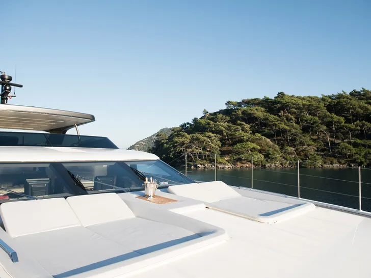 MORNING STAR Sanlorenzo SL118 - foredeck sunbathing area MORNING STAR Sanlorenzo SL118 - foredeck sunbathing area