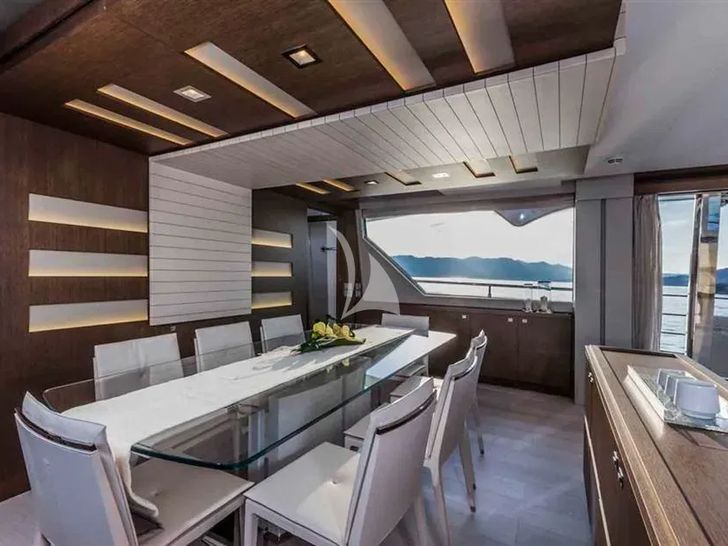 MORNING STAR Ferretti Custom Line 100 - main dining area MORNING STAR Ferretti Custom Line 100 - main dining area