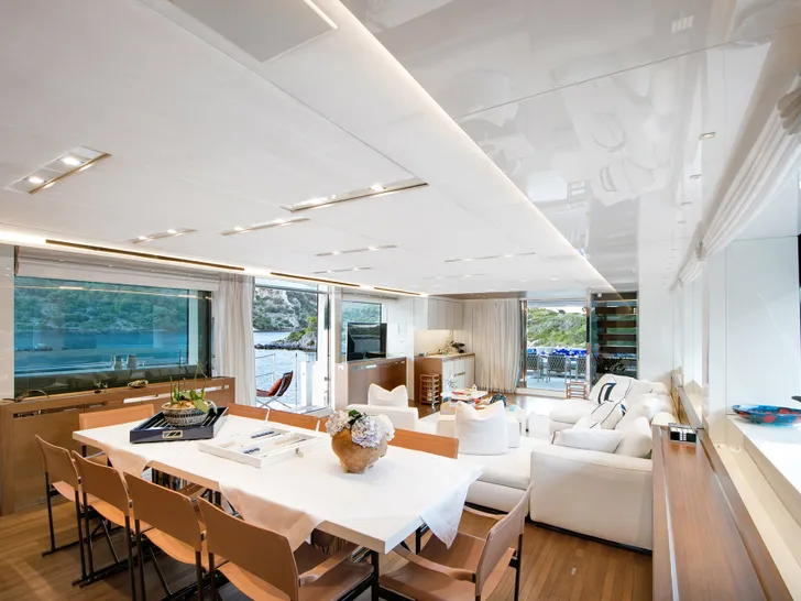 MORNING STAR Sanlorenzo SL118 - main dining area MORNING STAR Sanlorenzo SL118 - main dining area