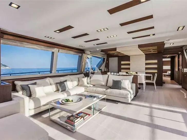 MORNING STAR Ferretti Custom Line 100 - saloon seating MORNING STAR Ferretti Custom Line 100 - saloon seating