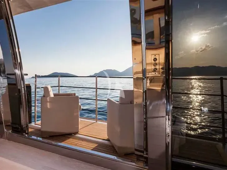 MORNING STAR Ferretti Custom Line 100 - side balcony MORNING STAR Ferretti Custom Line 100 - side balcony