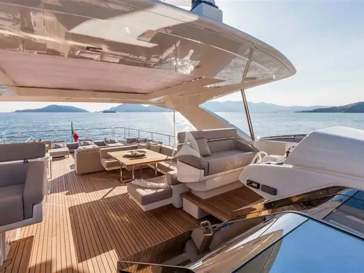 MORNING STAR Ferretti Custom Line 100 - sundeck shot from the helm MORNING STAR Ferretti Custom Line 100 - sundeck shot from the helm