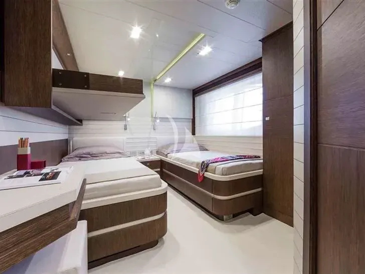 MORNING STAR Ferretti Custom Line 100 - twin cabin MORNING STAR Ferretti Custom Line 100 - twin cabin