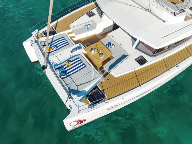 MOSE Bali 5.4 - foredeck MOSE Bali 5.4 - foredeck