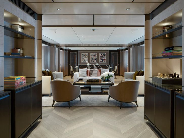 MOSKITO Heesen 55m Steel - main saloon entrance MOSKITO Heesen 55m Steel - main saloon entrance