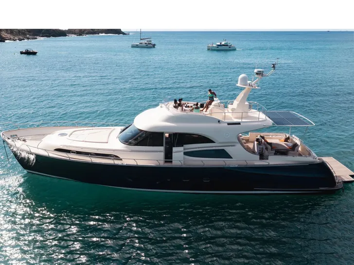MOCHI CRAFT 74 St Barths Day Charter Yacht - profile MOCHI CRAFT 74 St Barths Day Charter Yacht - profile