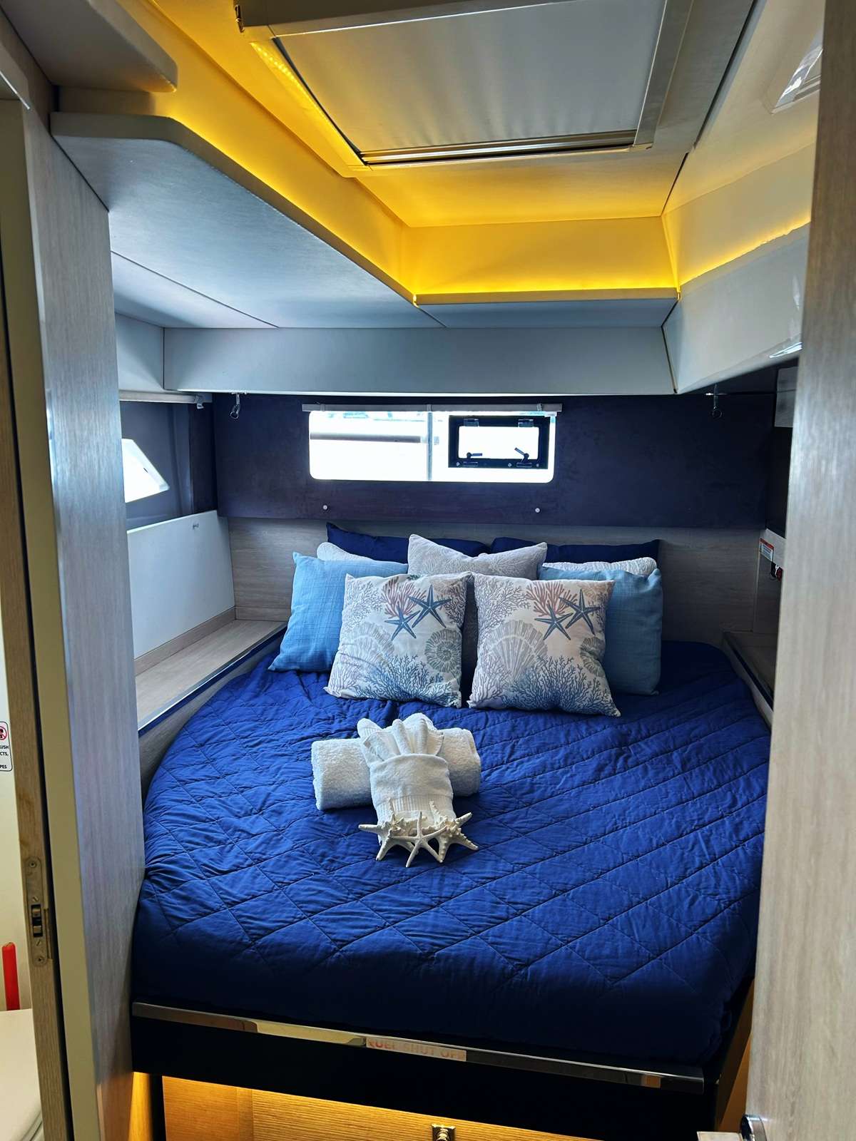 Charter Yacht MOTHER OCEAN - Leopard 50 - 4 Cabins - Tortola - Virgin Gorda - Anegada - BVI - Caribbean