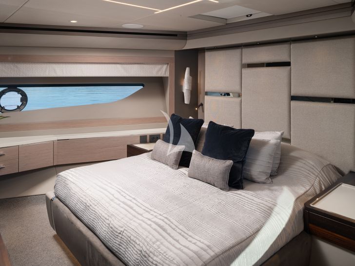 MOWANA Sunseeker 95 - VIP cabin MOWANA Sunseeker 95 - VIP cabin
