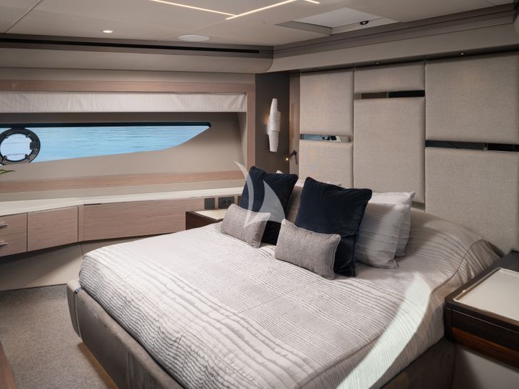 MOWANA Sunseeker 95 VIP cabin