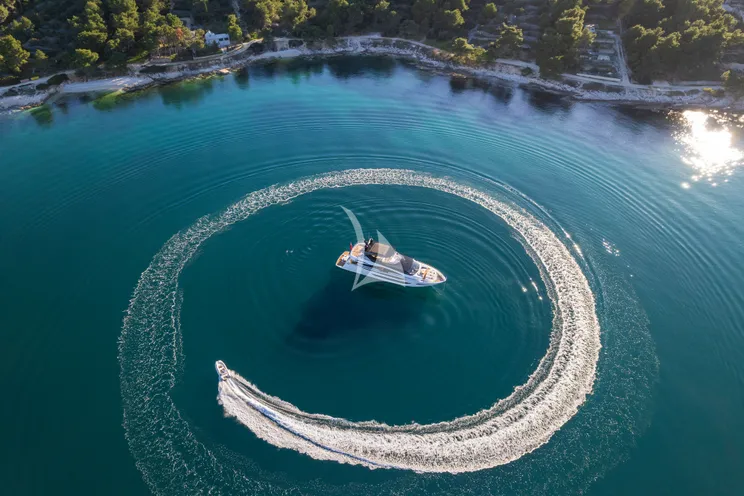 Charter Yacht MOWANA - Sunseeker 86 Yacht - 4 Cabins - Split - Hvar - Dubrovnik - Croatia