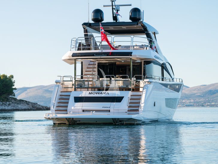 MOWANA Sunseeker 95 - aft view MOWANA Sunseeker 95 - aft view