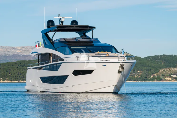 Charter Yacht MOWANA - Sunseeker 86 Yacht - 4 Cabins - Split - Hvar - Dubrovnik - Croatia