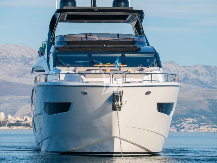 MOWANA Sunseeker 95 - bow MOWANA Sunseeker 95 - bow
