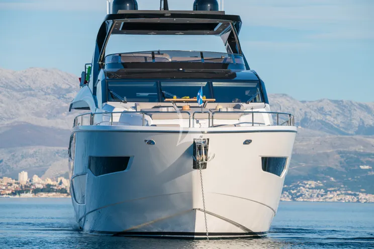 Charter Yacht MOWANA - Sunseeker 86 Yacht - 4 Cabins - Split - Hvar - Dubrovnik - Croatia
