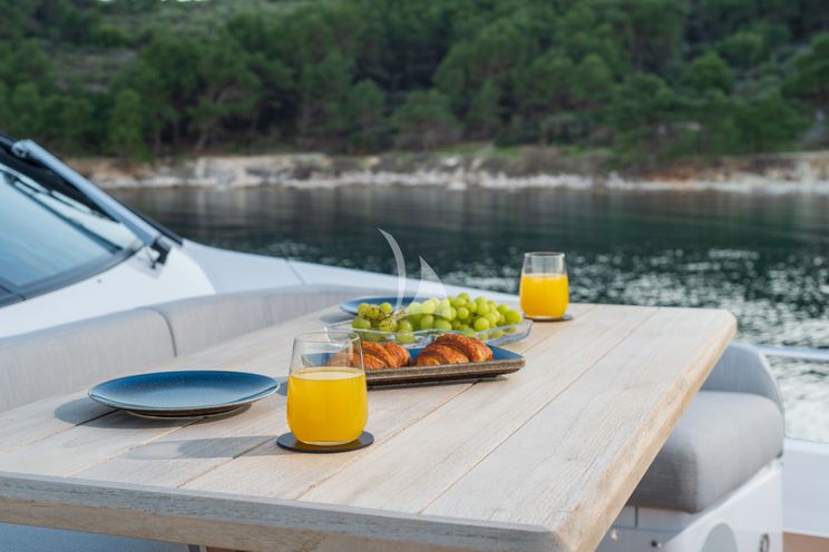 Charter Yacht MOWANA - Sunseeker 86 Yacht - 4 Cabins - Split - Hvar - Dubrovnik - Croatia